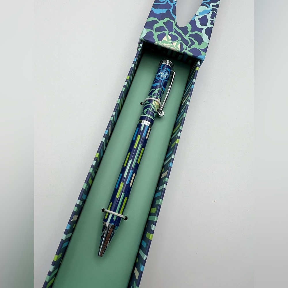 Vera Bradley Katalina Blues Ball Point Pen Refillable Ink New in Box